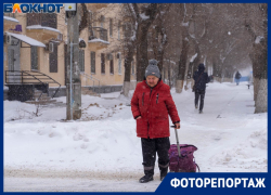 Мэр Марченко вторые сутки покоряет 15 сантиметров снега в Волгограде 