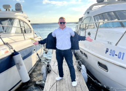 Известный в Волгограде депутат объявил себя завидным женихом и выставил анкету на Мамбе