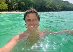 Любителя жарких островов Прохора Шаляпина попытались запугать ротавирусами 