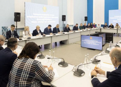 Масштабный ремонт учебных заведений и создание двух образовательных кластеров анонсировали в Волгограде