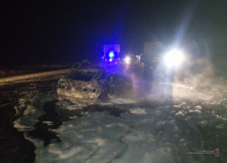 Трое погибли на месте: под Волгоградом от удара загорелся ВАЗ