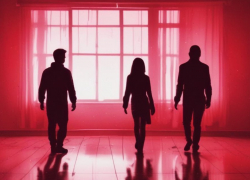 Подросток с камнем пытался отбиться от отца, убивающего его маму под Волгоградом 