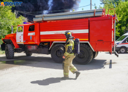 Гаражный кооператив загорелся в Волгограде 