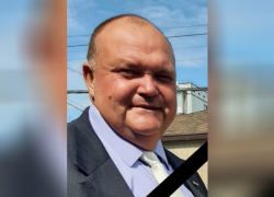 Память погибшего при тушении страшного степного пожара чиновника почтили под Волгоградом