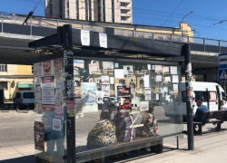 Массово заменить стекла на остановках решили в Волгограде