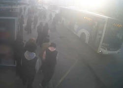 Толпа подростков устроила дебош в волгоградской «двойке»: как тараканы лезли через форточки 