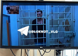Умерла бабушка, не пустили греться в подъезд: треш-стример Прокудин из Волгограда снова расплакался в суде