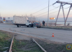 Водитель и 3-летняя пострадали в треш-ДТП на въезде на ГЭС в Волгограде