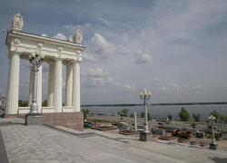 Коммунисты и единороссы Волгограда одновременно проводят «съезды победителей»