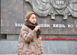 Красавицу-блондинку убрали из руководителей молодежного комитета Волгоградской области 