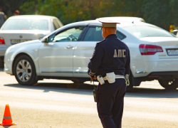 Водитель дачного автобуса в Волжском выехал на встречку и протаранил Mazda