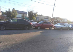 Под Волгоградом столкнулись четыре автомобиля