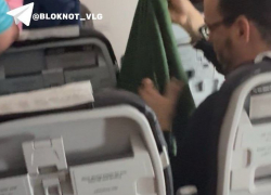 Заблокированных в самолете пассажиров из Египта отправили в Волгоград по проблемной трассе 