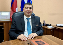 Еще один глава района покинул пост в Волгоградской области