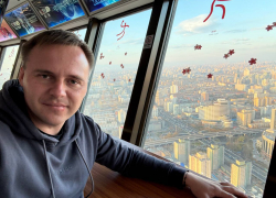 Директор волгоградского ЦПКиО уехал искать подсветку для чудо-колеса в Китай 