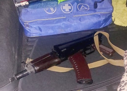 Стрельбу из автомата открыли в гаражном кооперативе