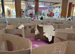 «Просто шок!»: дети за пару часов разнесли гранд-лабиринт в ТРЦ «Акварель» в Волгограде