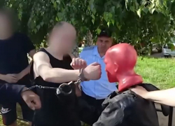 Бил камнями и кулаками: липчанин показал на видео, как убивал 17-летнюю волгоградку 