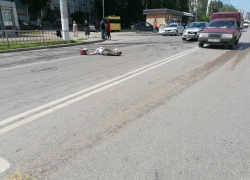 В Волгограде на пешеходном переходе Audi насмерть сбила человека