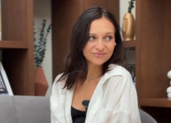 Лайфхак от стилиста: что делать, если у вас короткая шея?