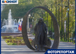 Только шесть волгоградцев позвали смотреть новый сквер с Володиным: что увидели остальные