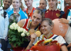 Олимпийские чемпионки Анна Седойкина и Ольга Акопян приземлились в аэропорту Волгограда