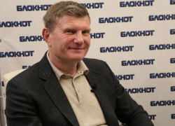 Мертвецы лежат со счастливыми лицами: альпинист с госдумовским прошлым рассказал про похороны в горах