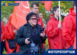 Как отметили 102-ю годовщину Октября в Волгограде