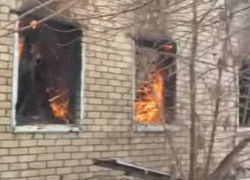 Аварийный дом сгорел в Волгограде: видео с пепелища