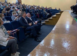 «Рейтинг партии власти пробил самое дно»: эксперты о скандалах на праймериз «Единой России» в Волгоградской области