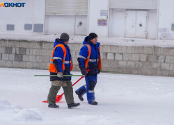 В Волгограде расчищают дворы после утренней атаки БПЛА