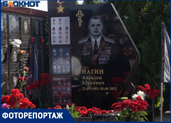 «Вагнера» встали на колено: в Волгограде открыли памятник легендарному бойцу Нагину, с которым прощался Пригожин