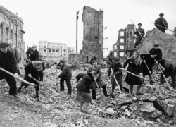 ﻿40 км сплошных руин после битвы не напугали жителей Сталинграда