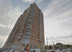 Мужчина выпал с 20-го этажа в Волгограде