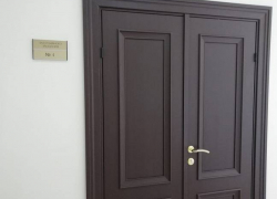 В Волгограде трое экс-депутатов спустя три года ознакомились с 2000 томами дела о миллионных хищениях у страховых