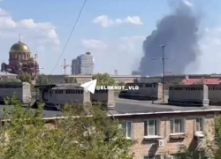 Масштабный пожар в строящемся ЖК тушат под Волгоградом 