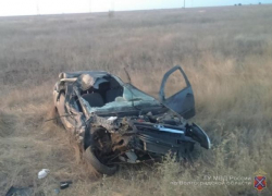 Молодая женщина погибла в страшном ДТП с Lada Granta и фурой под Волгоградом 