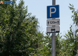 Платные парковки в Волжском переплюнули по стоимости волгоградские 