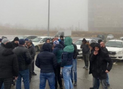 «Яндекс» ответил на забастовку таксистов: в Волгограде водители зарабатывают 54 000 рублей в месяц