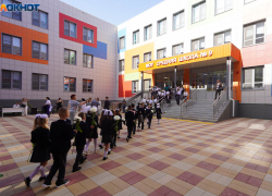 Родители первоклассников в Волгограде готовятся к жесткой борьбе за место в топовых школах 