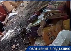 «Все разгромлено, боимся спать»: на кровать волгоградки рухнул потолок после ремонта кровли 