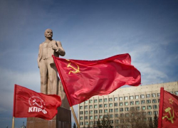 Волгоградские коммунисты на выборы пойдут под знаменем демократии
