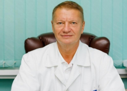 Погибший в страшном ДТП под Воронежем директор клиники "Движение" с семьей отметил накануне юбилей