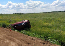 Под Волгоградом погиб водитель опрокинувшейся в кювет Toyota