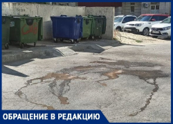 Мусоровозы «ЭкоЦентр» заподозрили в появлении зловонных луж на севере Волгограда