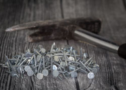 В Волгоградской области директор дома культуры 2 раза отремонтировала одну и ту же крышу здания за бюджетный счет 