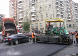 В Дзержинском районе Волгограда заменят 85 тыс. кв. м асфальта