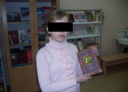 14-летняя девочка выпала с 15-го этажа на севере Волгограда