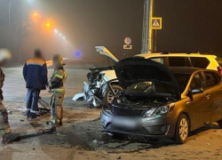 Две иномарки разбились на юге Волгограда – есть пострадавшие