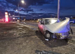 ДТП у автозаправки в Волгограде: водитель в больнице в тяжелом состоянии